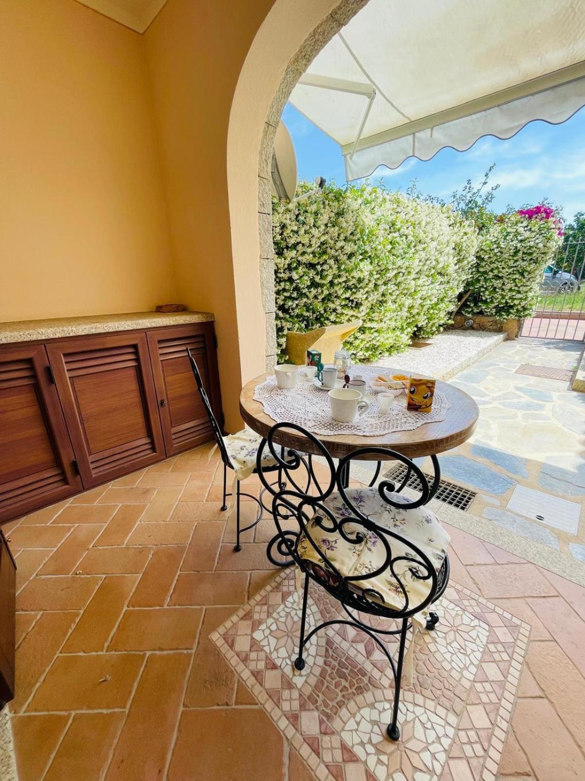 Appartamento Le Querce Vaccileddi Exterior photo