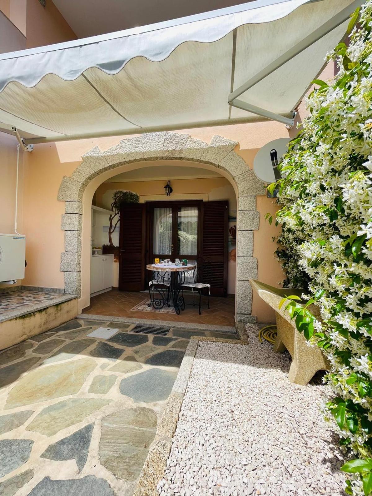 Appartamento Le Querce Vaccileddi Exterior photo